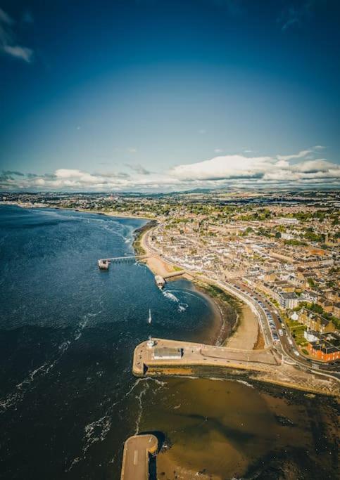 Broughty Ferry Riverview Apt -3 Bedroom -Sleeps 6 Bagian luar foto
